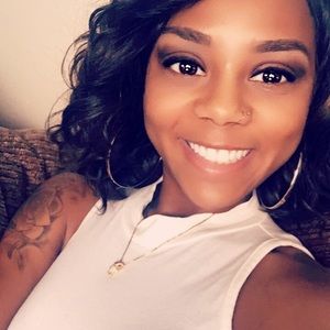 Meet your Posher, Shanee